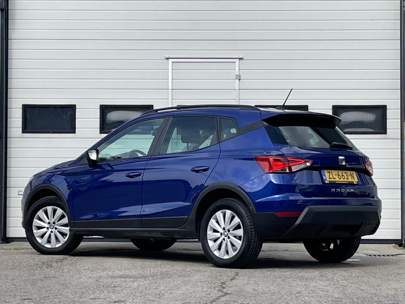 SEAT-Arona-1